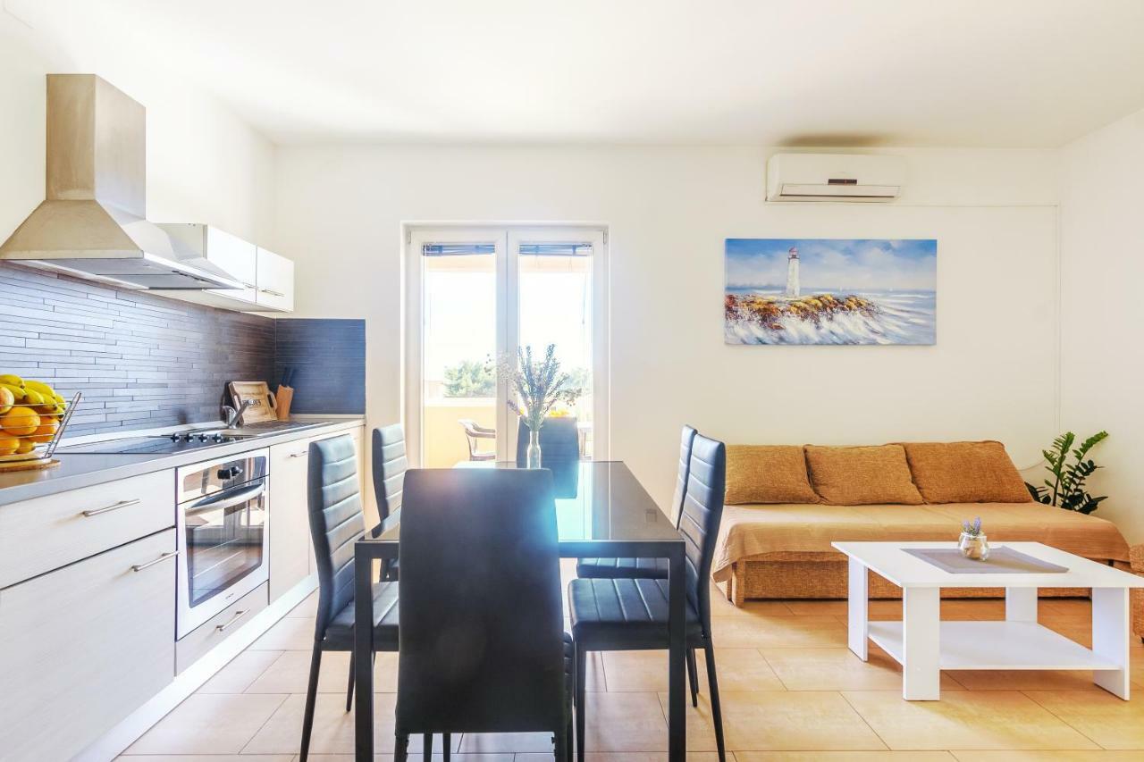 Very Special Apartments Pakoštane Екстериор снимка
