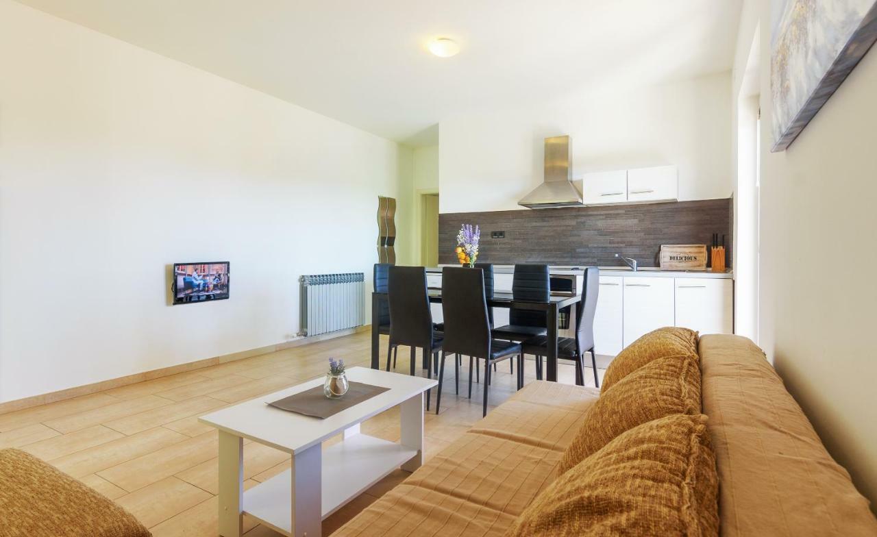 Very Special Apartments Pakoštane Екстериор снимка